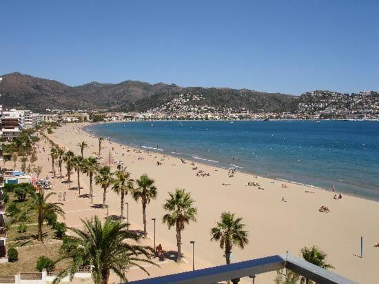 Apartamentos Playa La Perola 로지즈 외부 사진